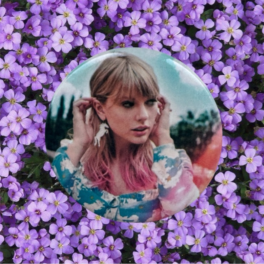 $3 Add-On 🆕Taylor Swift Button Pin